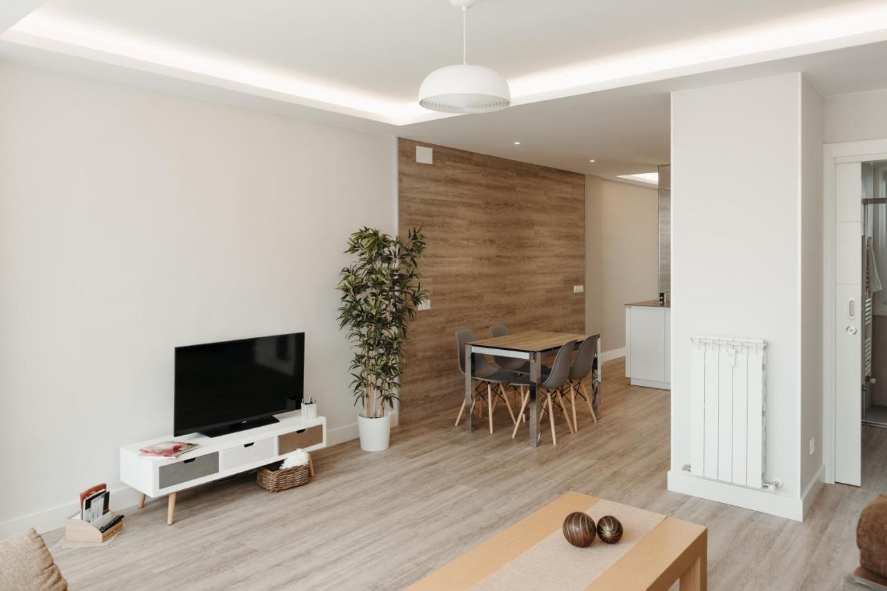 Ferienwohnung Duplex En La Gran Via Logroño Exterior foto